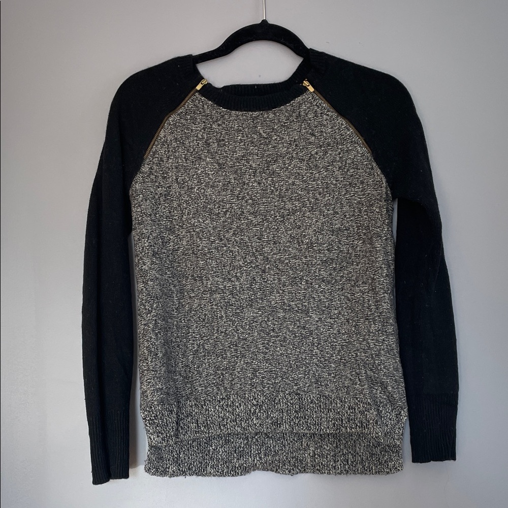 Banana Republic Black and Gray Crew Neck Sweater